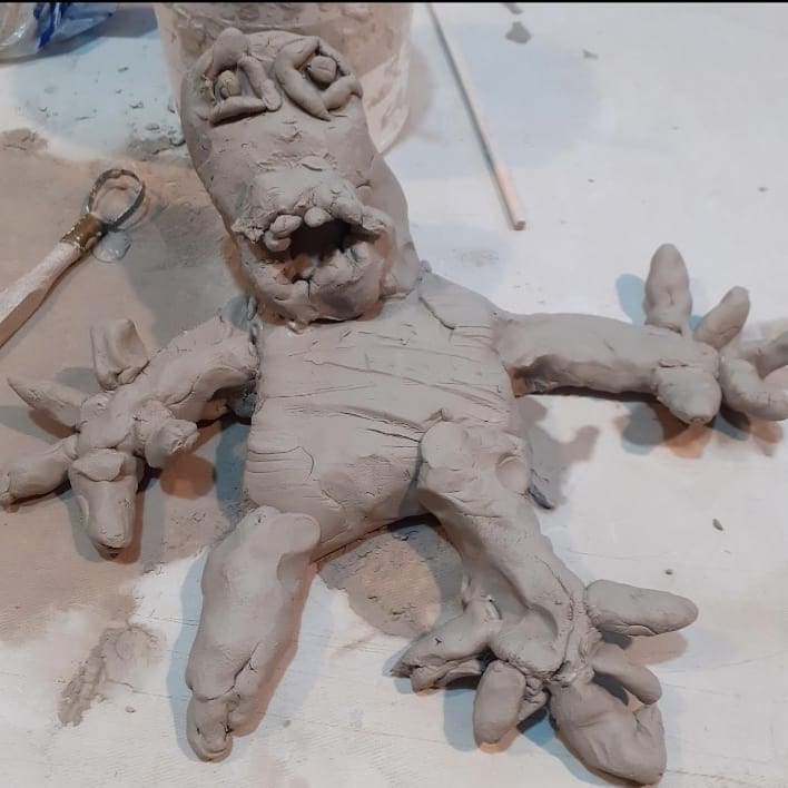 Escultura de cerámica en proceso